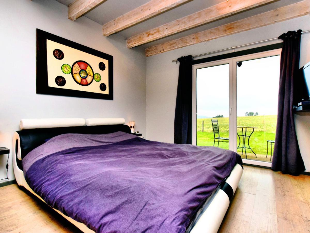 Beautiful Villa With Heated Outdoor Pool Manhay Bagian luar foto
