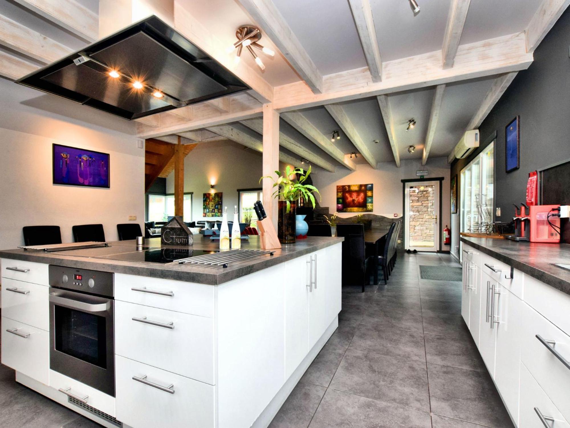 Beautiful Villa With Heated Outdoor Pool Manhay Bagian luar foto
