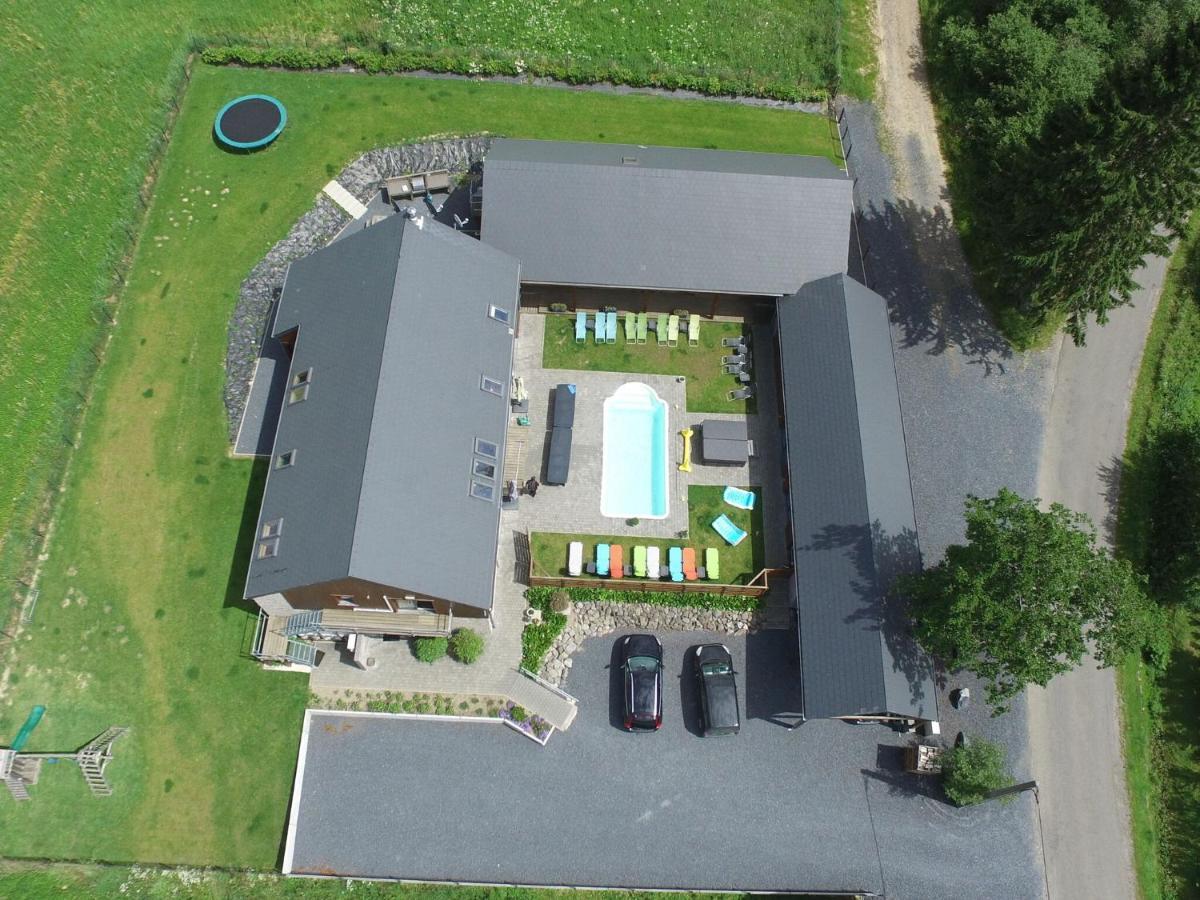 Beautiful Villa With Heated Outdoor Pool Manhay Bagian luar foto