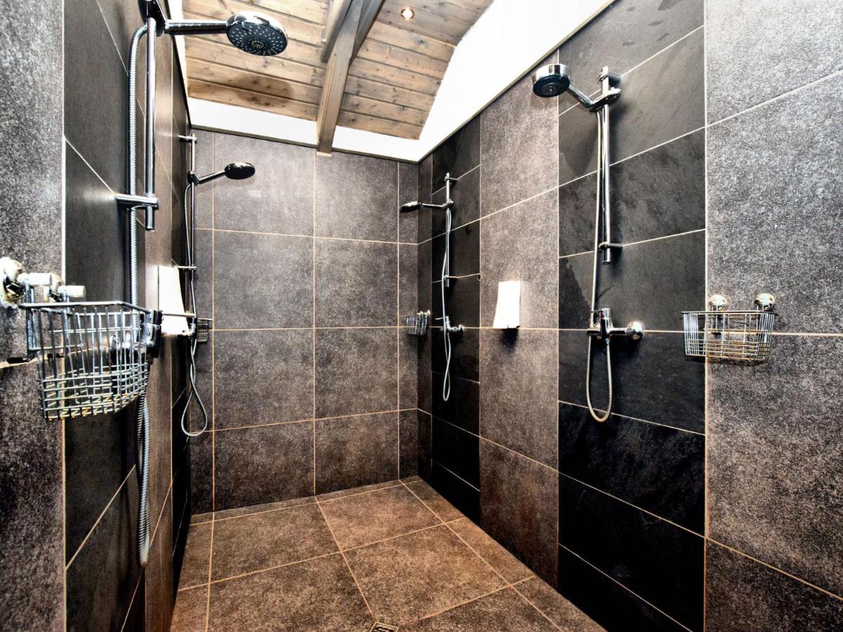 Beautiful Villa With Heated Outdoor Pool Manhay Bagian luar foto