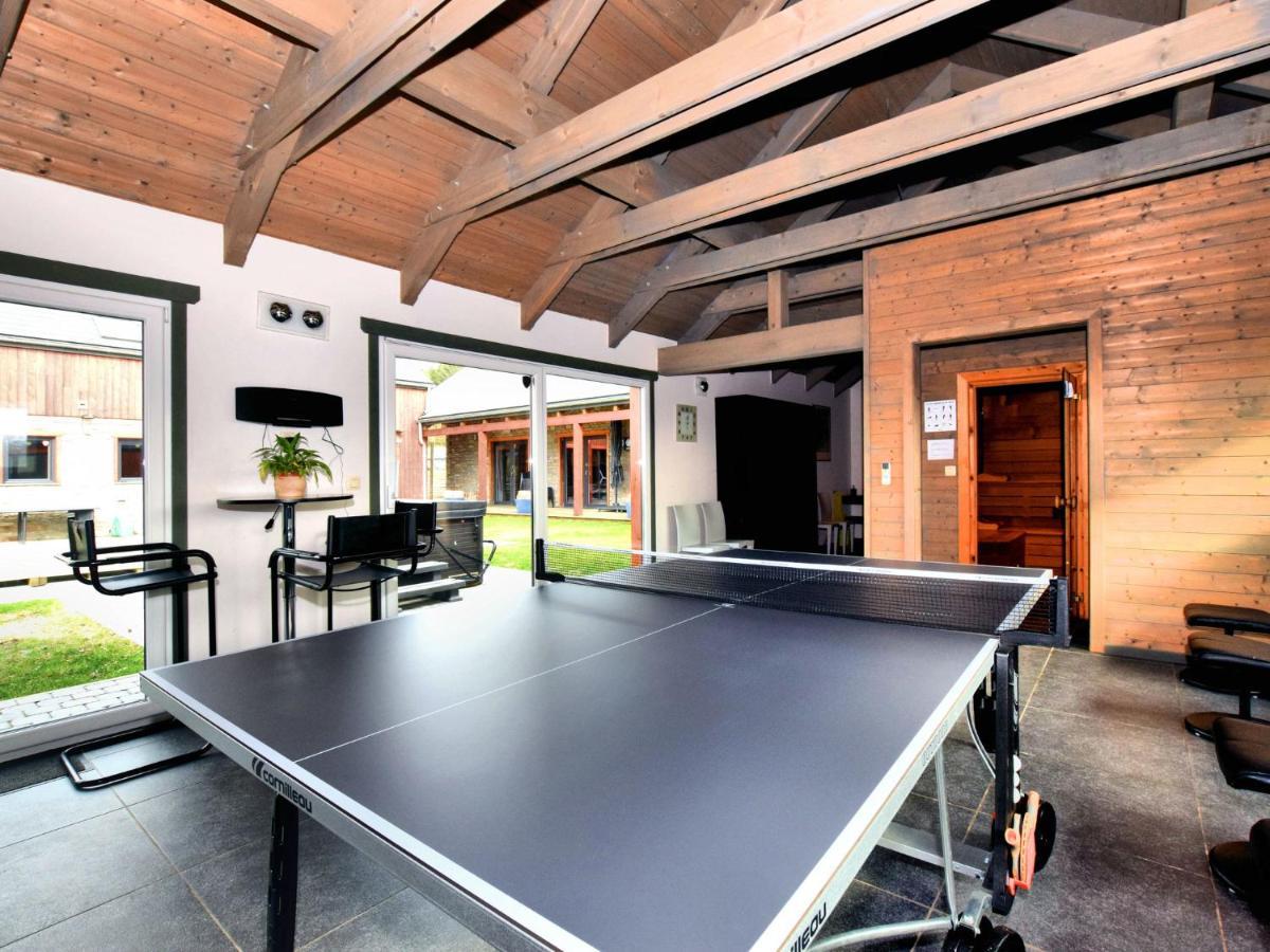 Beautiful Villa With Heated Outdoor Pool Manhay Bagian luar foto