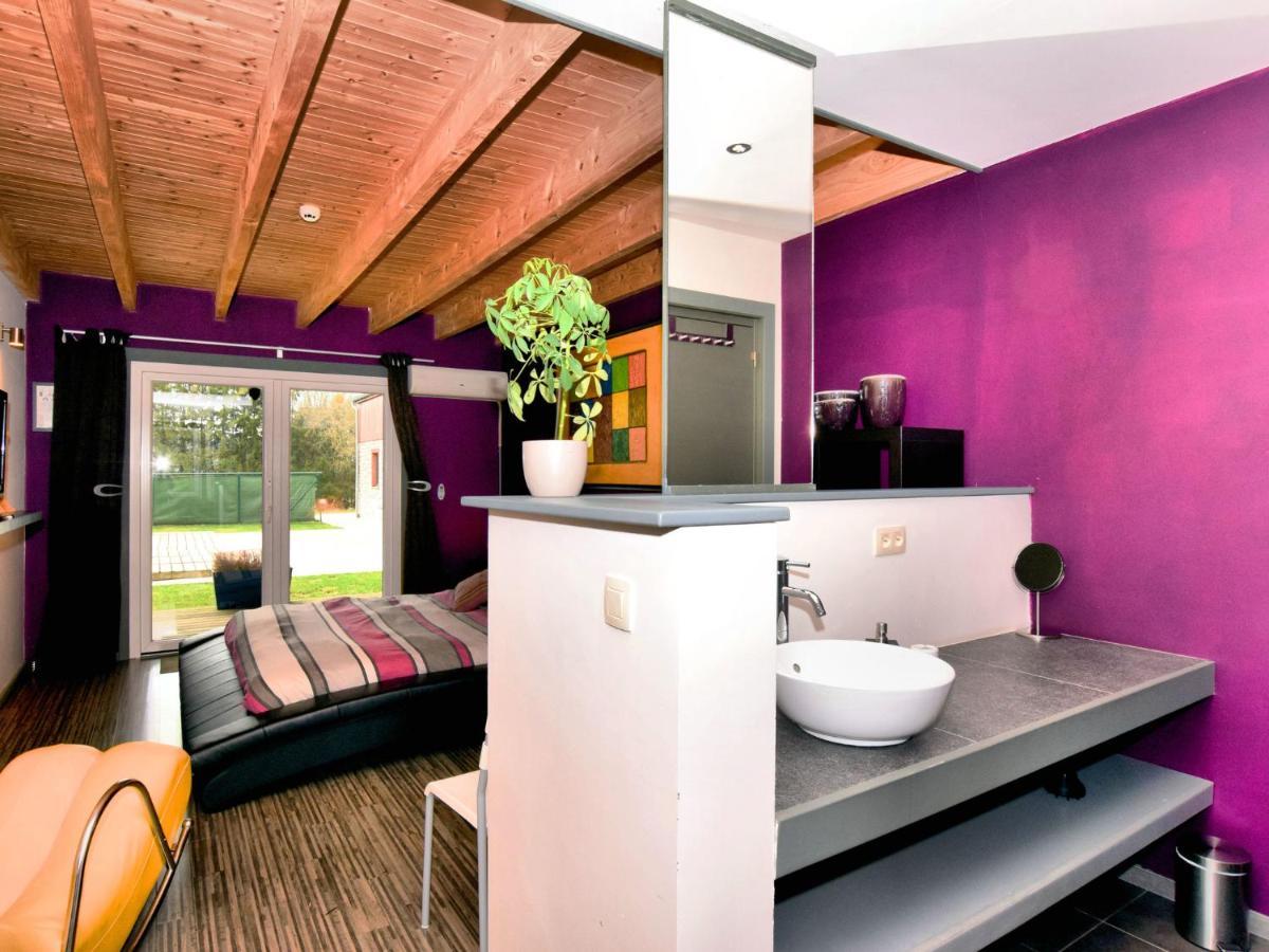 Beautiful Villa With Heated Outdoor Pool Manhay Bagian luar foto