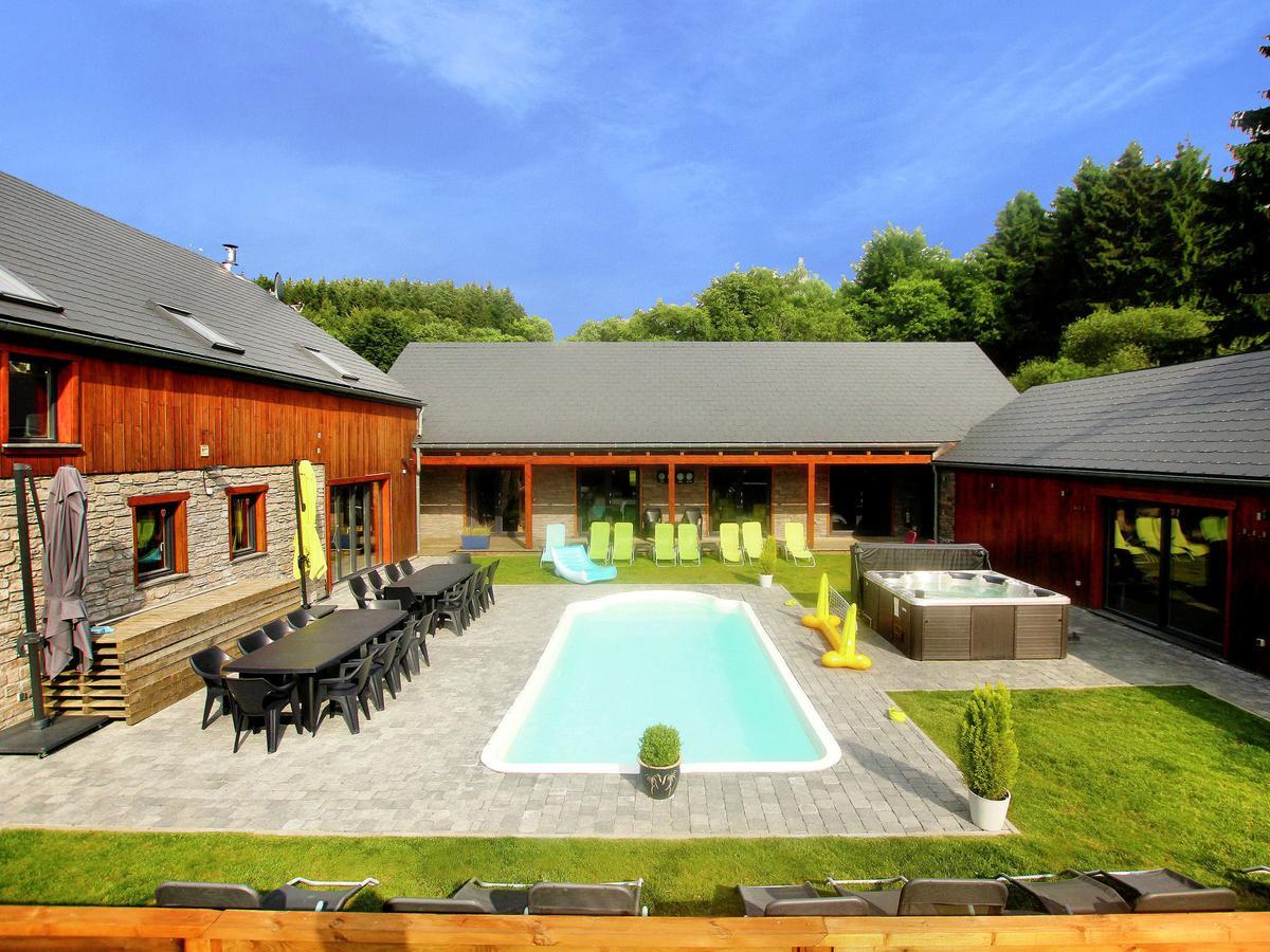 Beautiful Villa With Heated Outdoor Pool Manhay Bagian luar foto